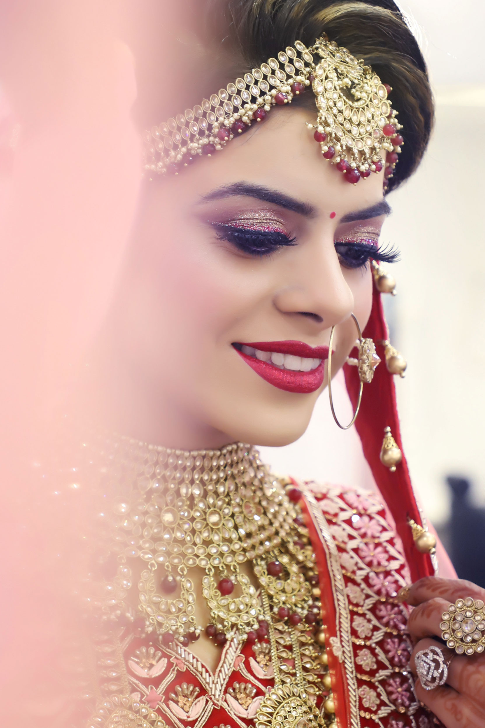 Latest Bridal Makeup Tips From the Industry Experts 